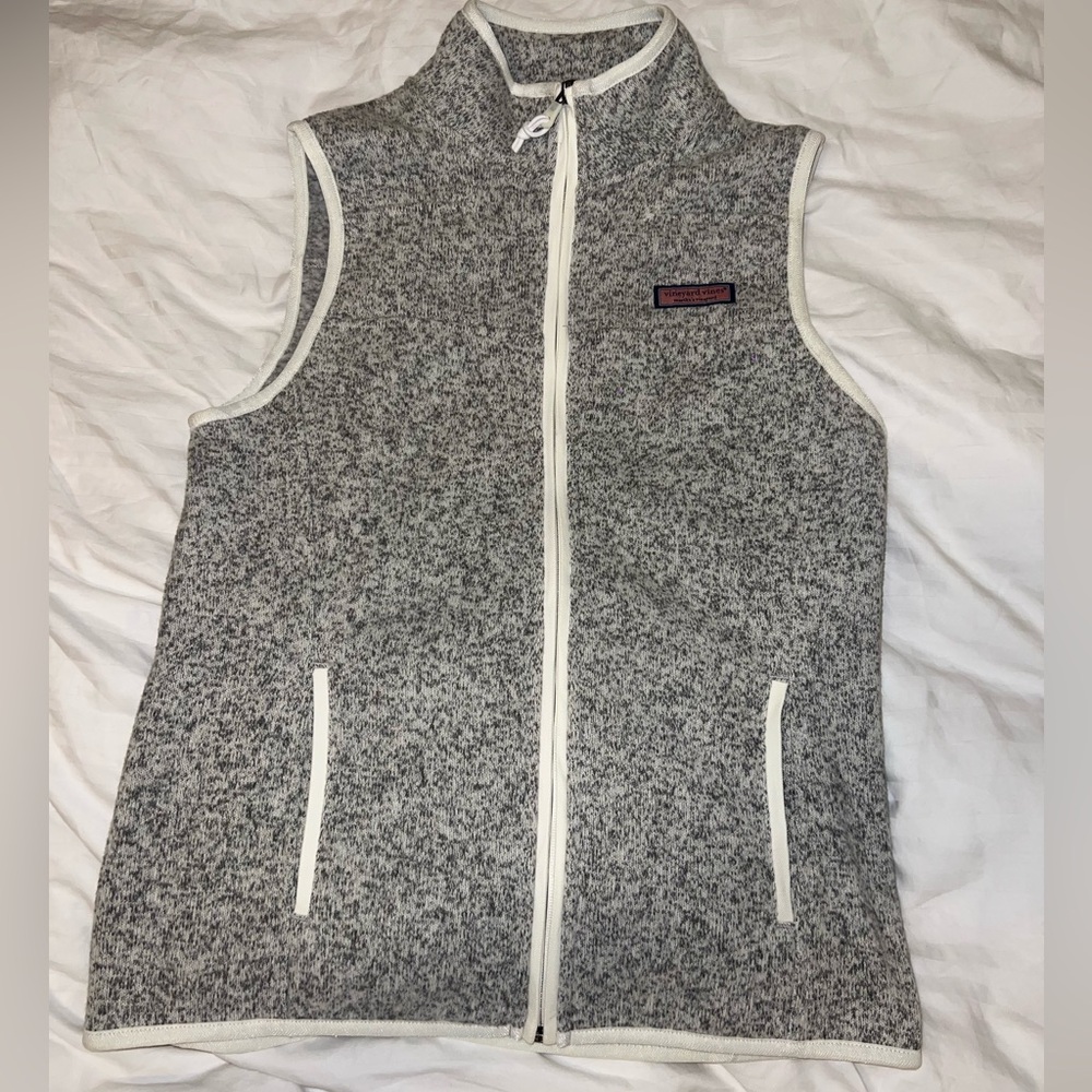NWT Women’s Vineyard Vines Light Heather Gray Fleece Vest Size Small 🤍🐳🩷 - Picture 4 of 8